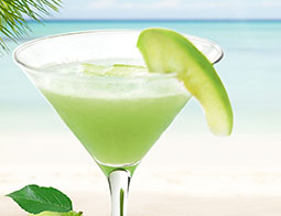 Ledeni cocktail zeleno jabolko